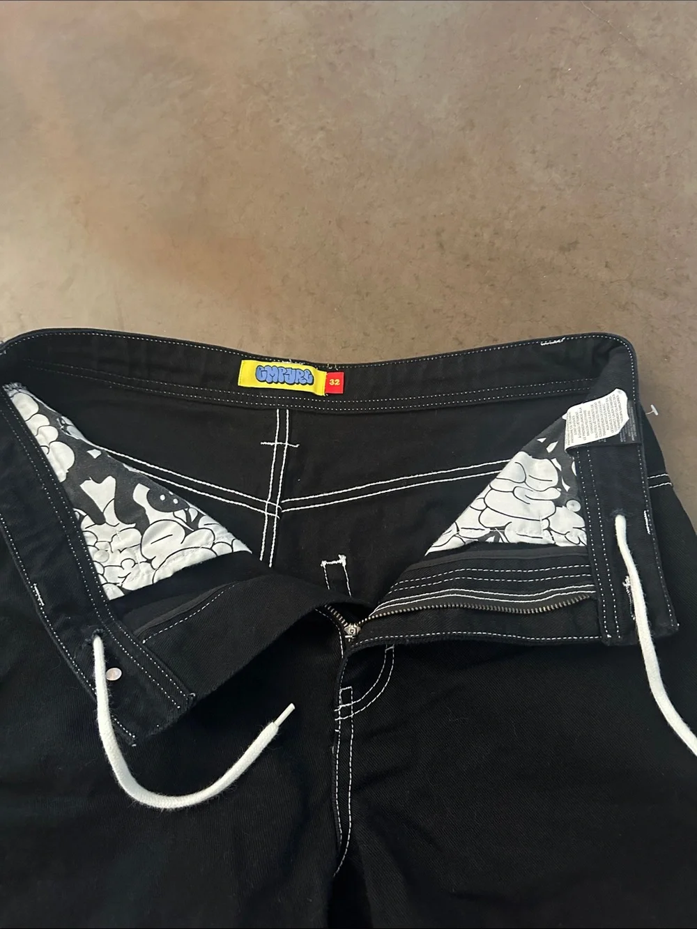 Empyre Black Men’s Jean Shorts with White Stitching